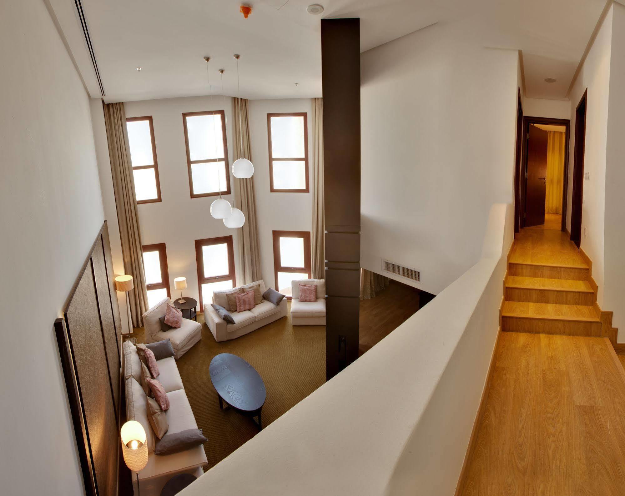 The Rester Hotel Kuwait City Exterior photo